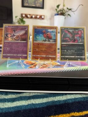 Galarian Articuno Zapdos Moltres Holo Set Evolving Skies Bundle